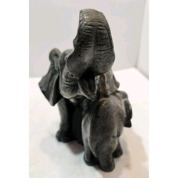 Vintage Grey Elephant And Calf Candle Realistic Great Details 7" Long by 6" Tall - Picture 7 of 13